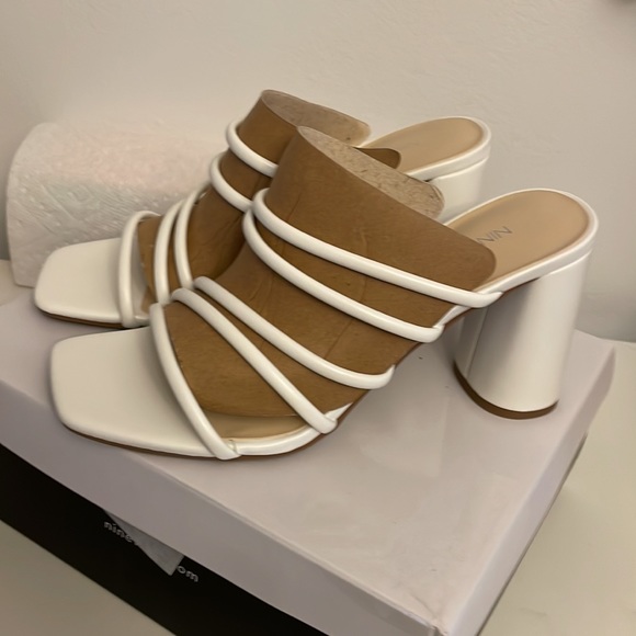 New Nine West high heels sandals size 9. - Picture 3 of 5